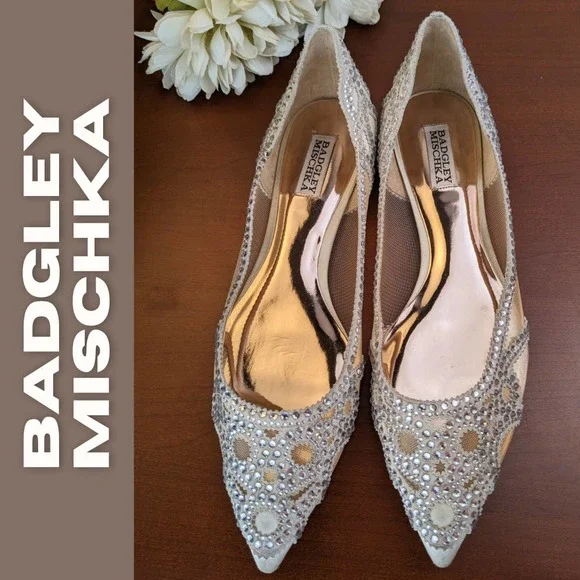 Badgley Mischka GORGEOUS Gigi Crystal Pointed Toe Ivory Flats-10 - Picture 1 of 10